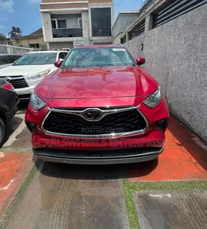 Toyota Highlander Platinum 2021 Red