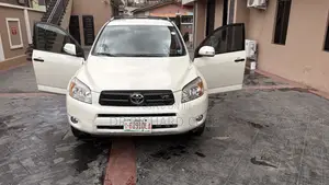 Toyota RAV4 Limited V6 2008 White