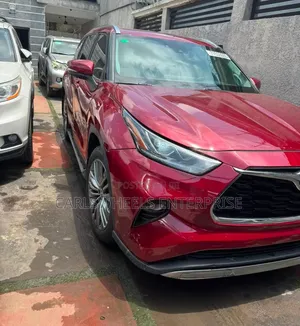 Toyota Highlander Platinum 2021 Red