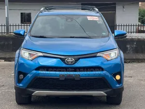 Toyota RAV4 SE AWD (2.5L 4cyl 6A) 2016 Blue