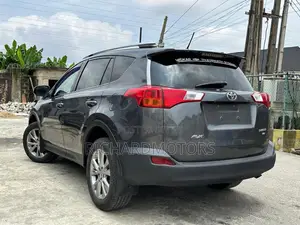 Toyota RAV4 Limited 4dr SUV AWD (2.5L 4cyl 6A) 2015 Gray