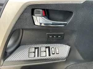 Toyota RAV4 Limited 4dr SUV AWD (2.5L 4cyl 6A) 2015 Gray