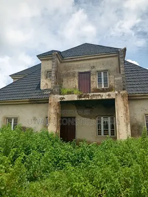 4bdrm Duplex in Pyakasa for sale