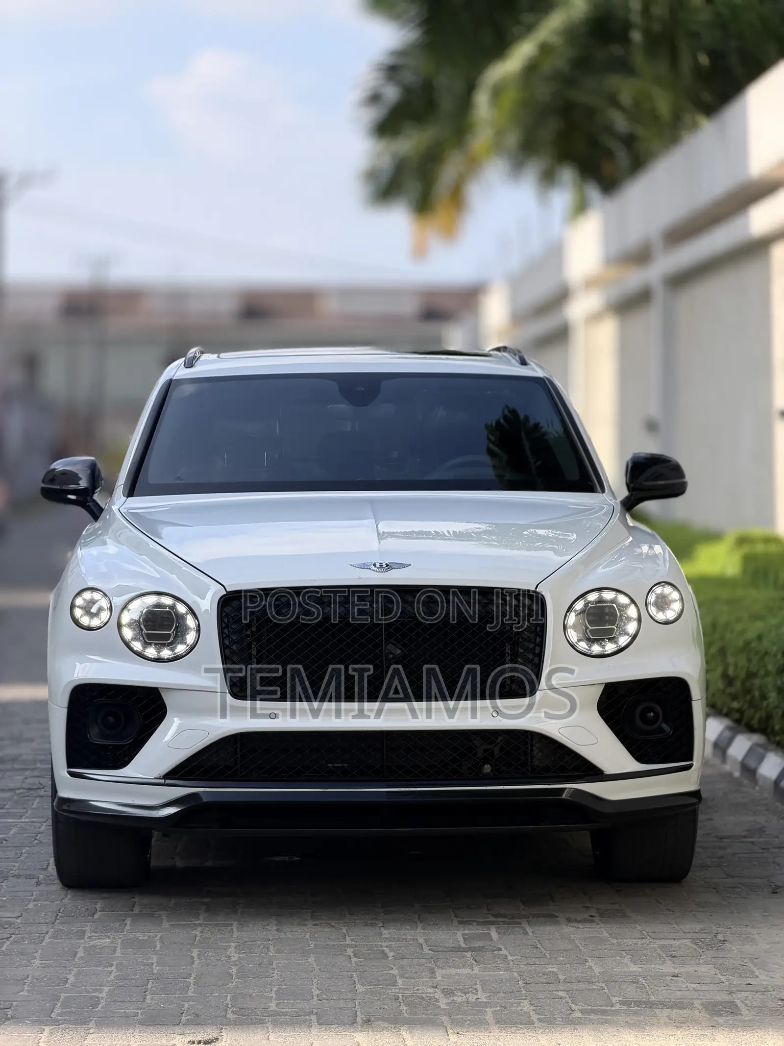 Bentley Bentayga 2022 White