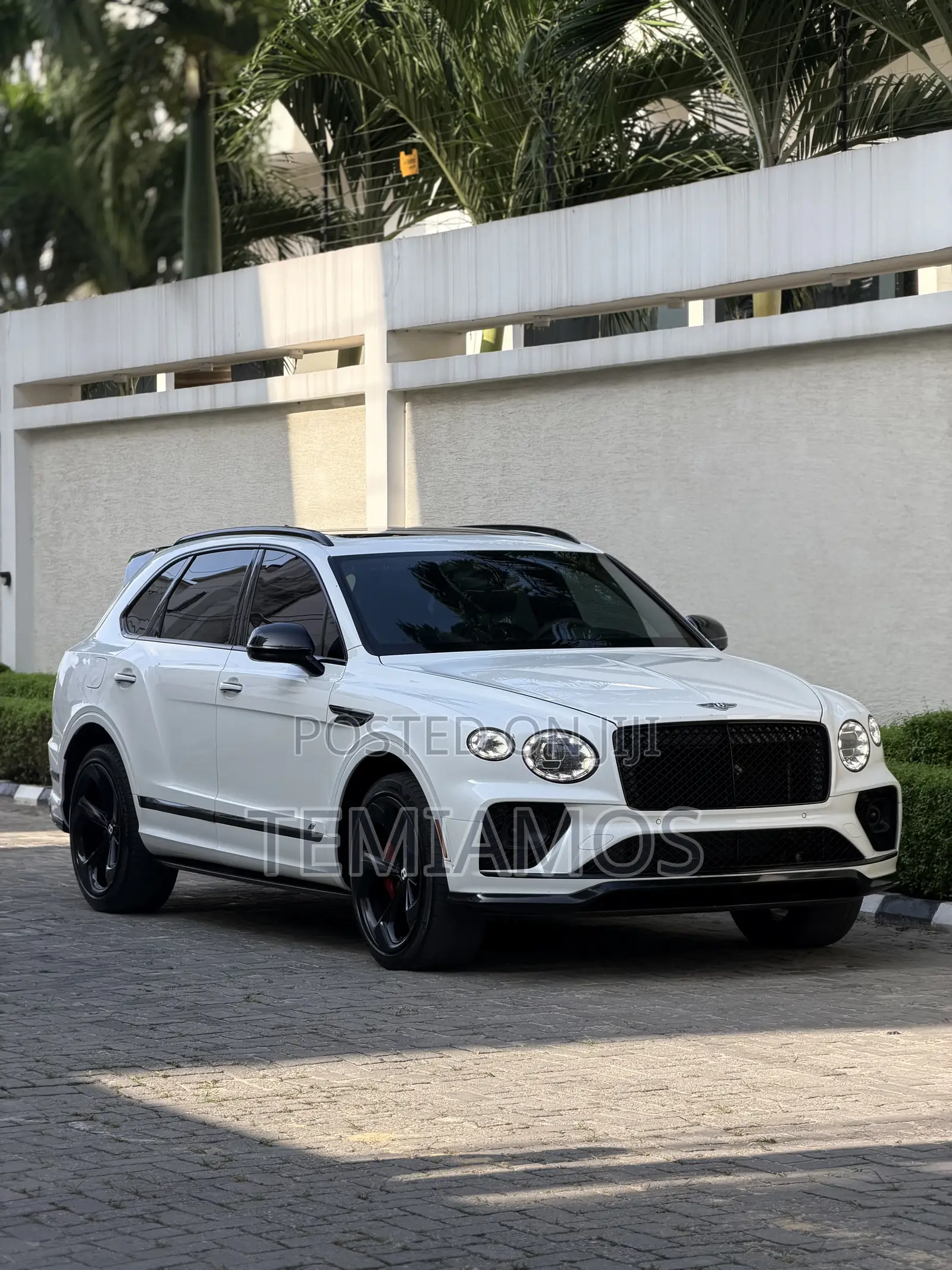 Bentley Bentayga 2022 White