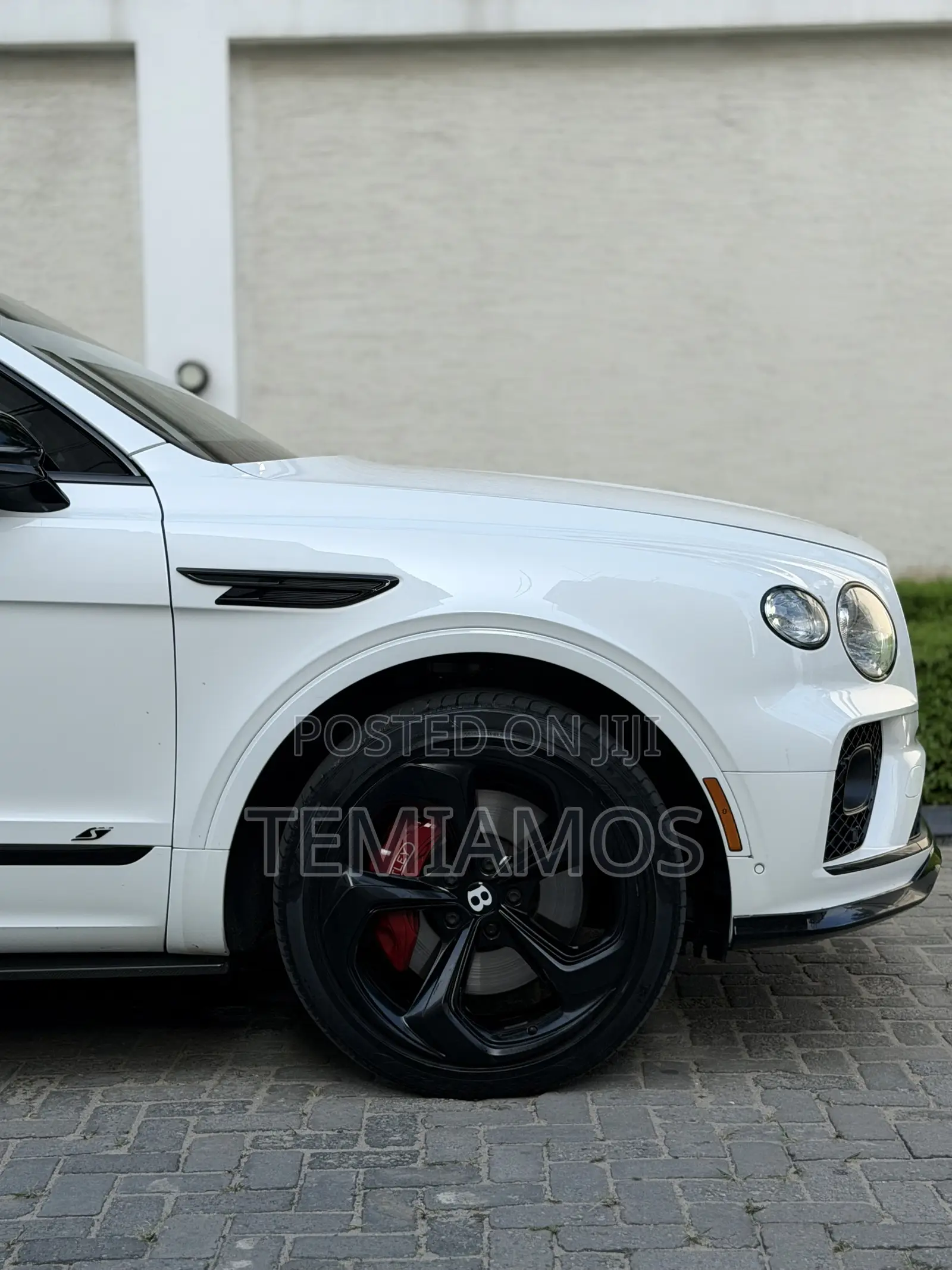 Bentley Bentayga 2022 White
