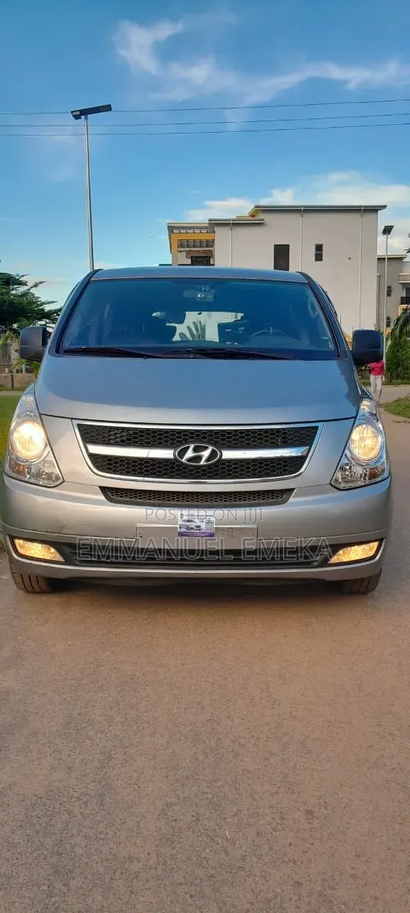 Hyundai Starex 2013 Grey