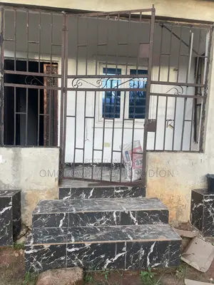 2bdrm Bungalow in 2 Bedroom Flat, Edo State for rent