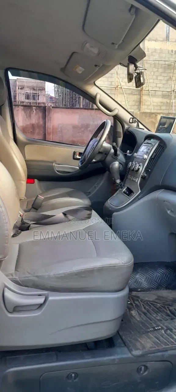 Hyundai Starex 2013 Grey