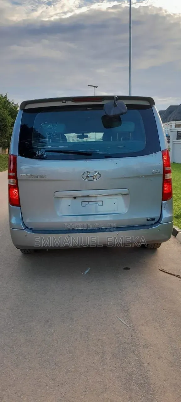 Hyundai Starex 2013 Grey