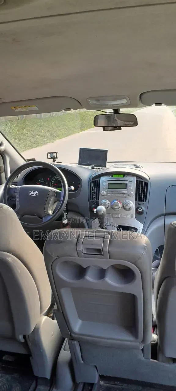 Hyundai Starex 2013 Grey