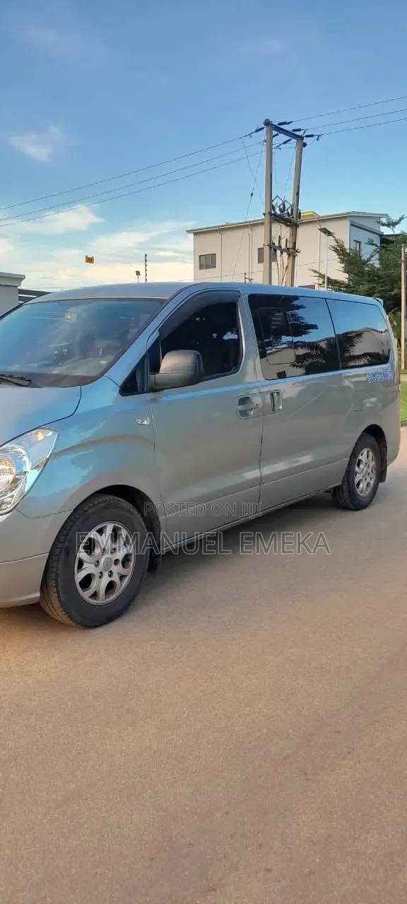 Hyundai Starex 2013 Grey