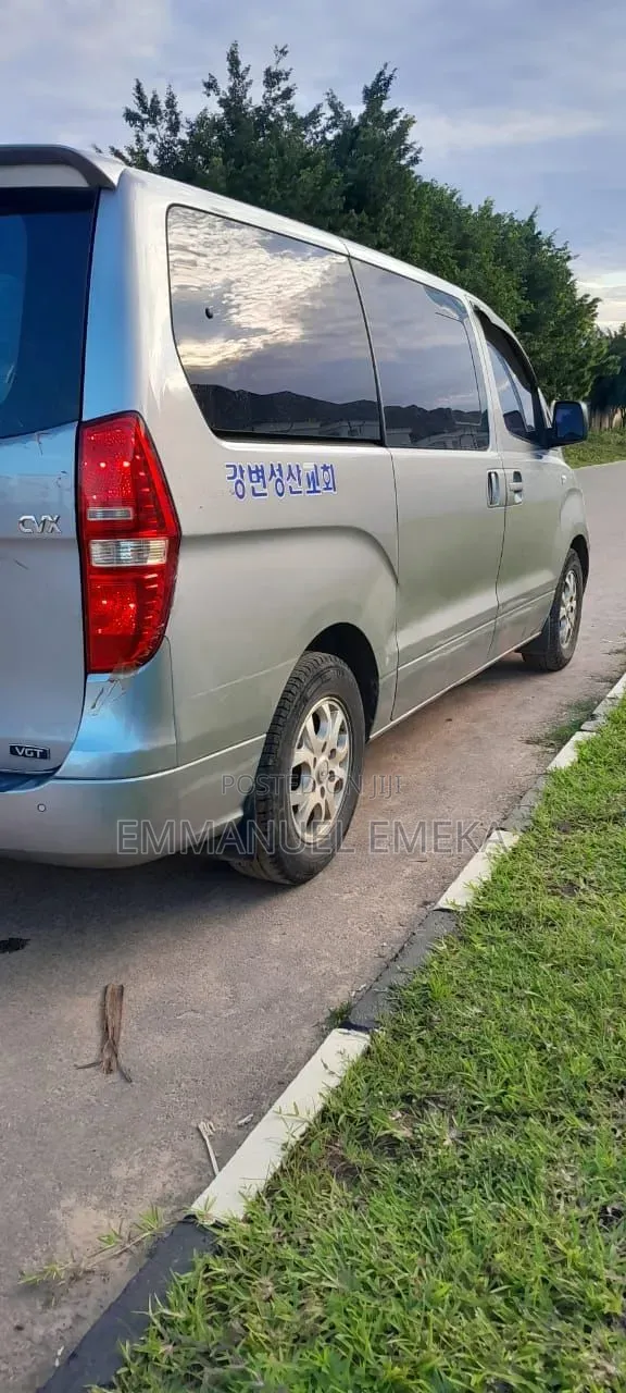 Hyundai Starex 2013 Grey