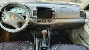 Toyota Camry 2004
