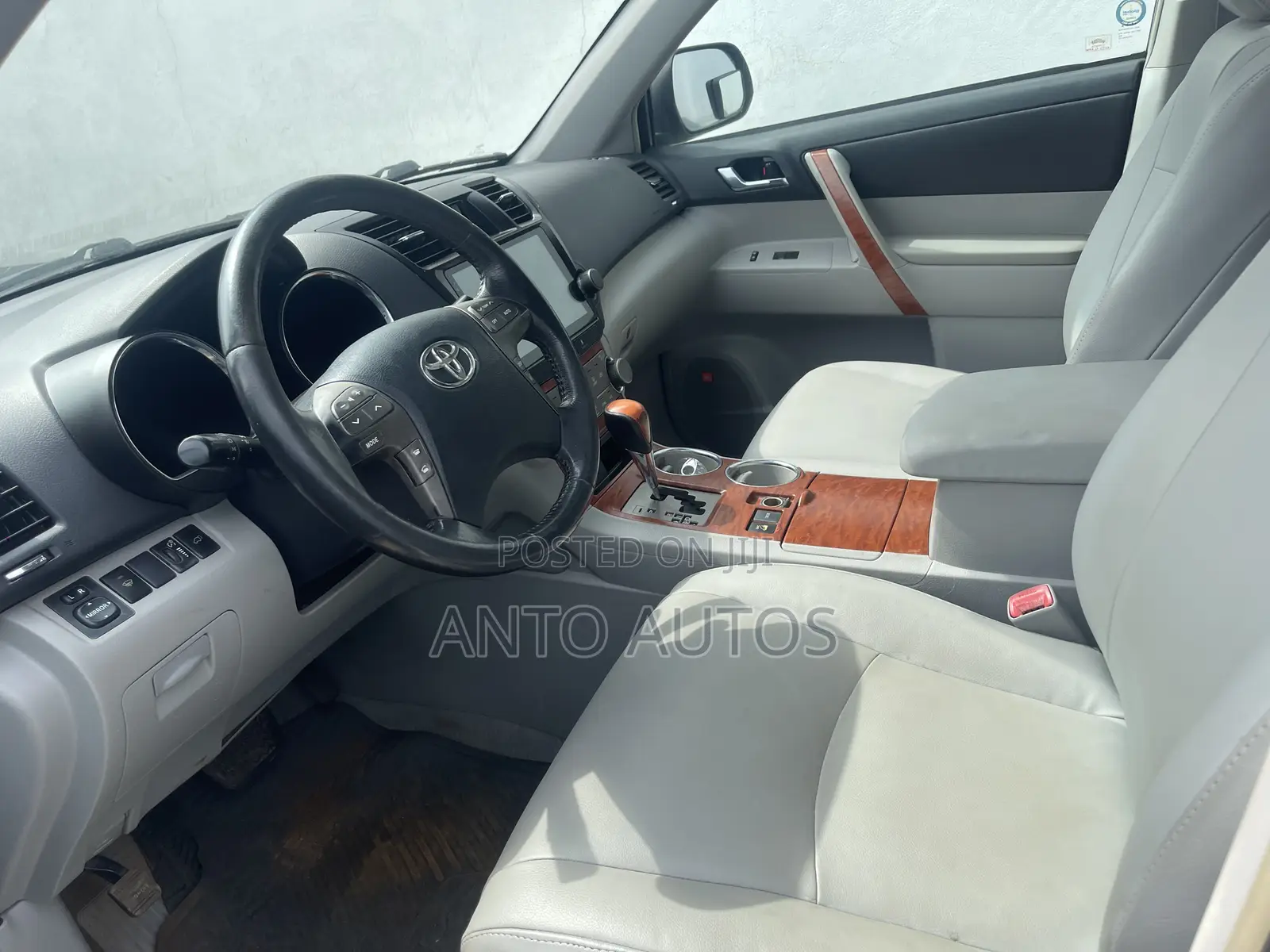 Toyota Highlander 2010 Silver
