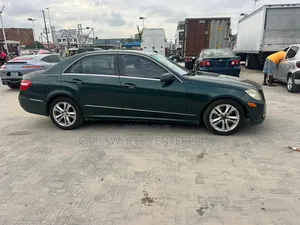 Mercedes-Benz E350 2009 Green