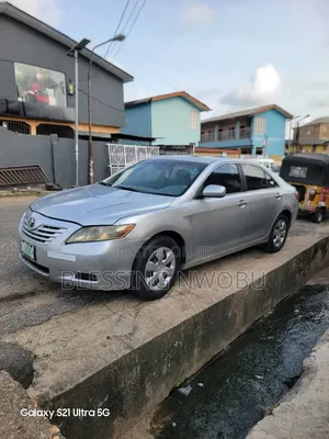 Toyota Camry 2009 Silver
