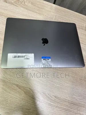 Laptop Apple MacBook Pro 2018 16GB Intel Core i7 SSD 512GB