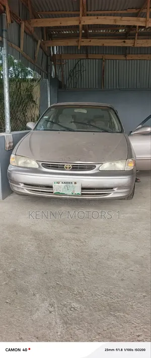 Toyota Corolla 1999 Brown