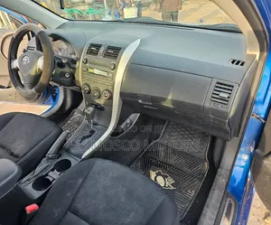 Toyota Corolla LE 4dr Sedan (1.8L 4 cyl 4A) 2009 Blue