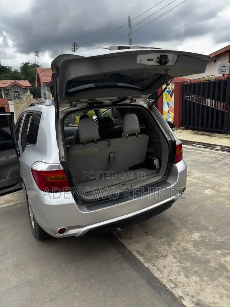 Toyota Highlander Limited 2010 Silver