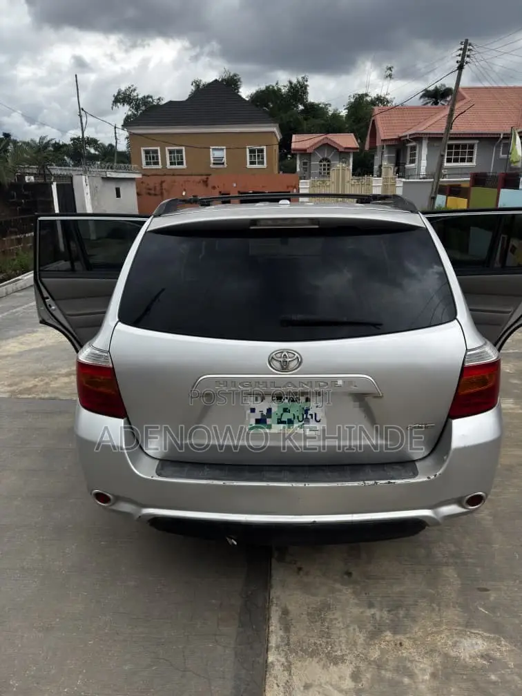 Toyota Highlander Limited 2010 Silver