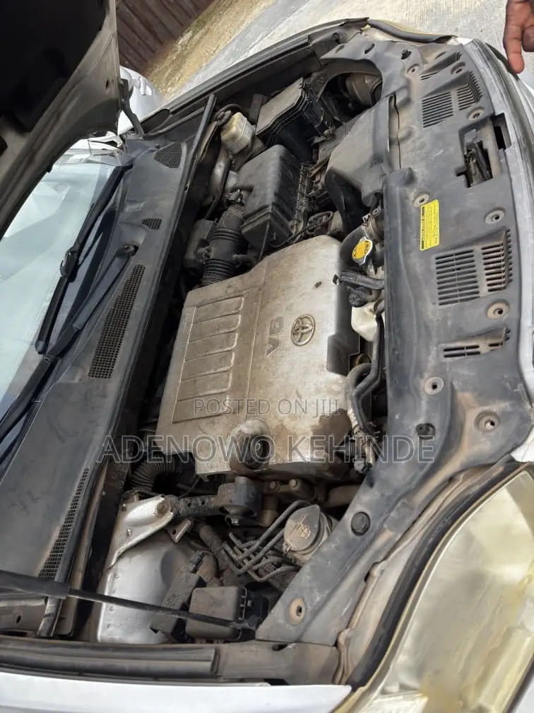 Toyota Highlander Limited 2010 Silver