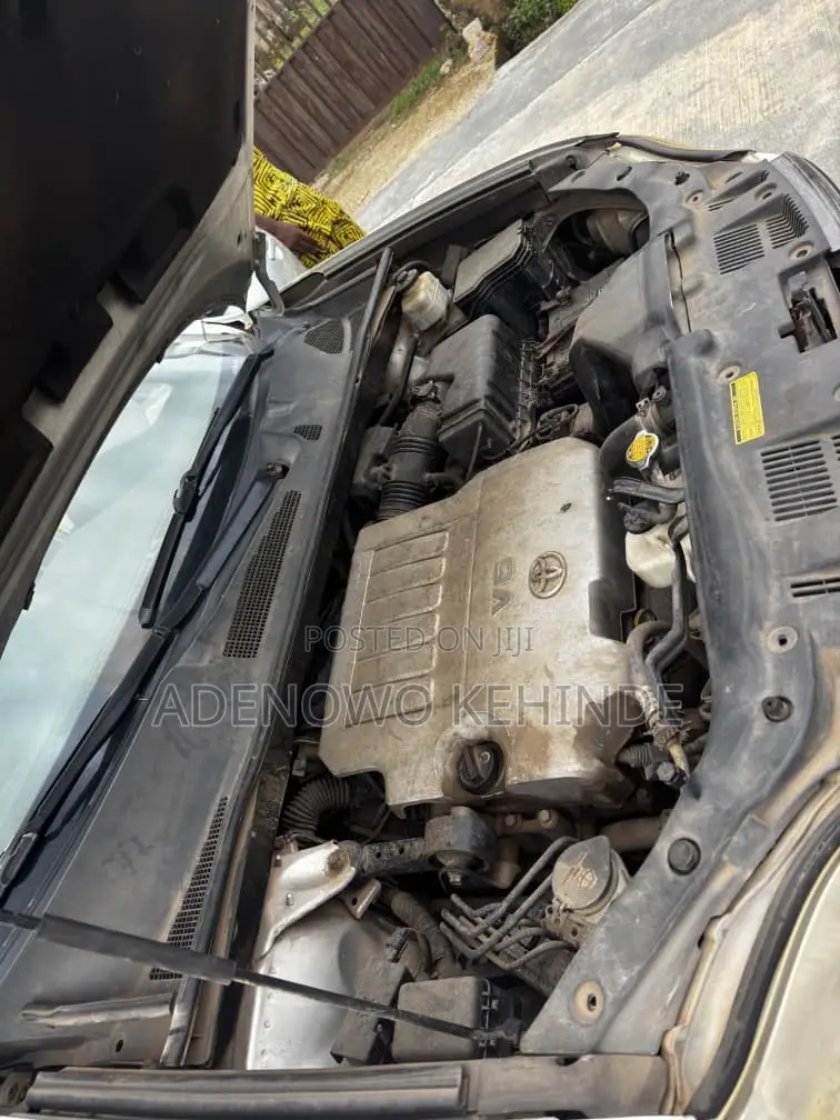 Toyota Highlander Limited 2010 Silver