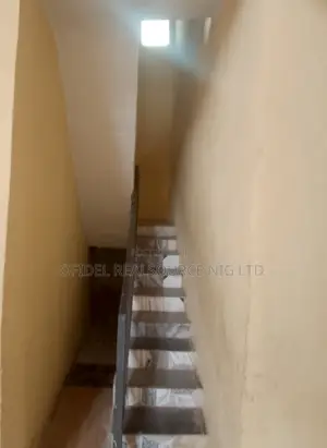 3bdrm Apartment in Oshimili South for rent