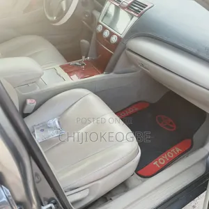 Toyota Camry 2011 Gray
