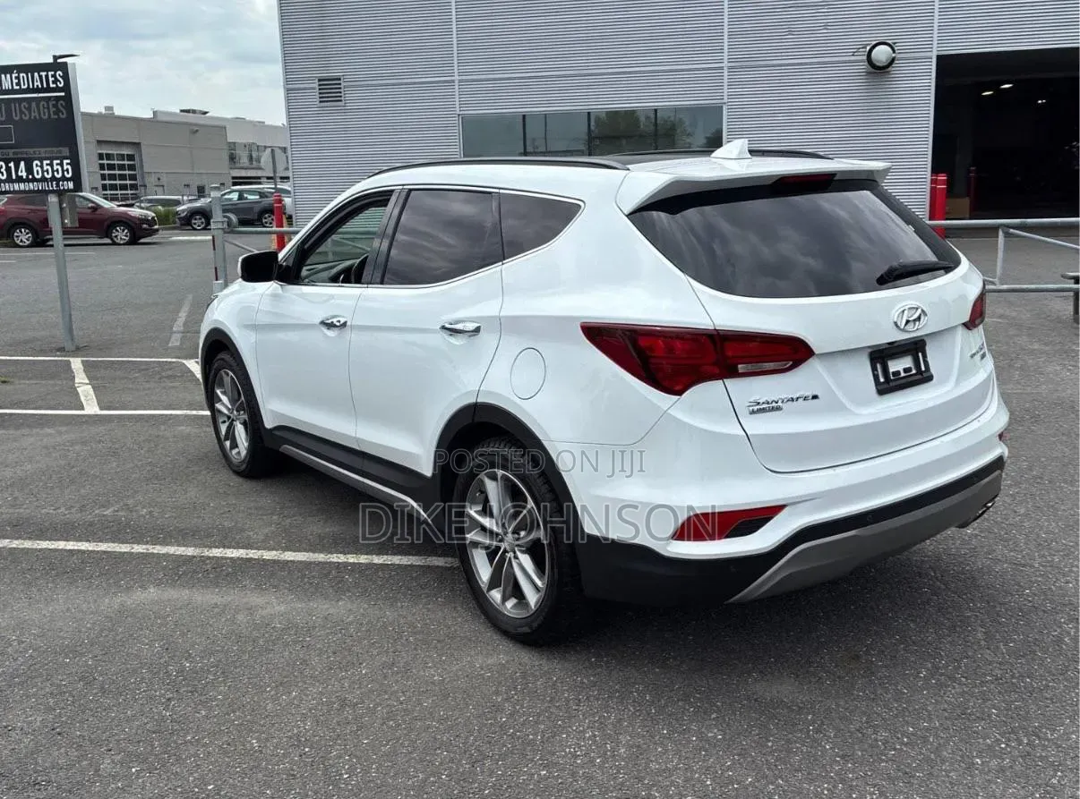Hyundai Santa Fe 2017 White