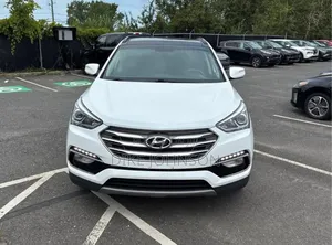 Hyundai Santa Fe 2017 White