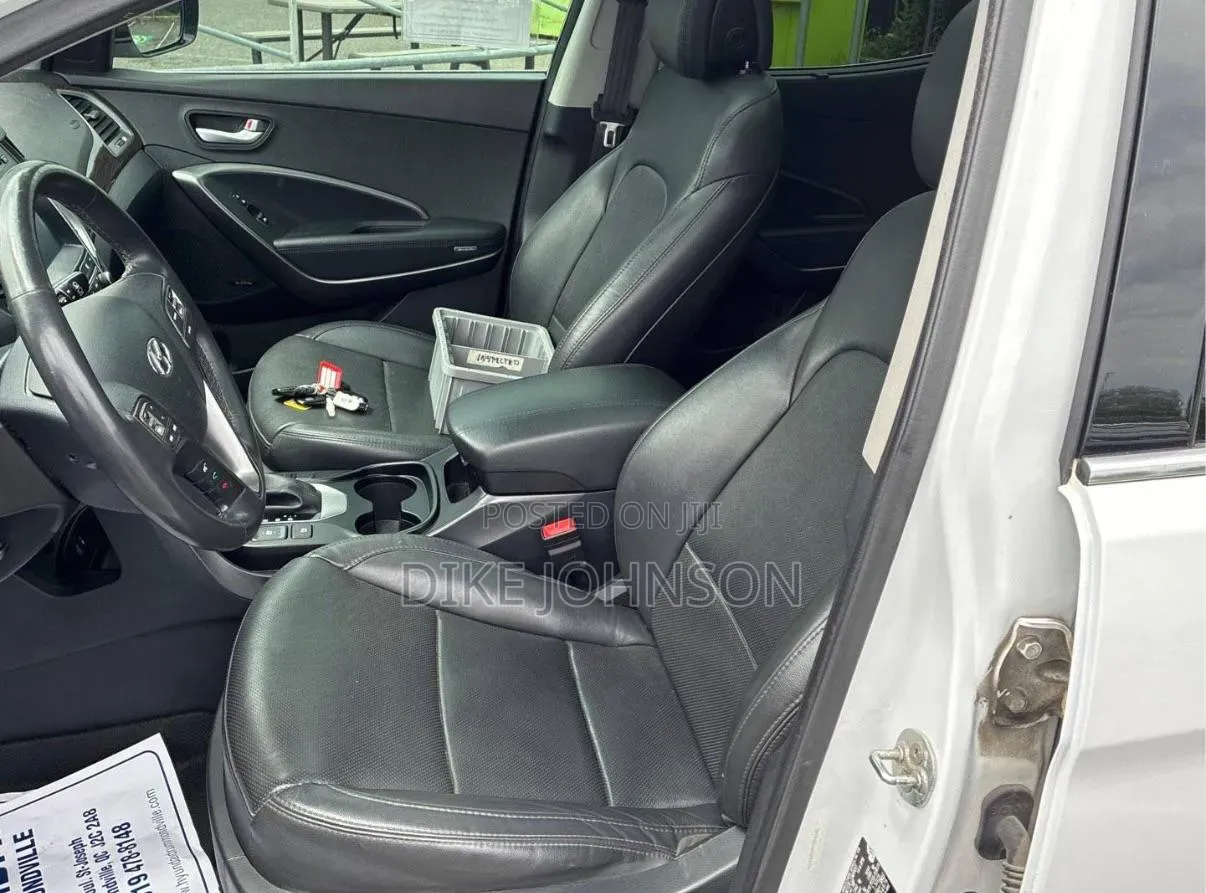 Hyundai Santa Fe 2017 White