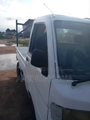 Daihatsu Hijet 2005 White