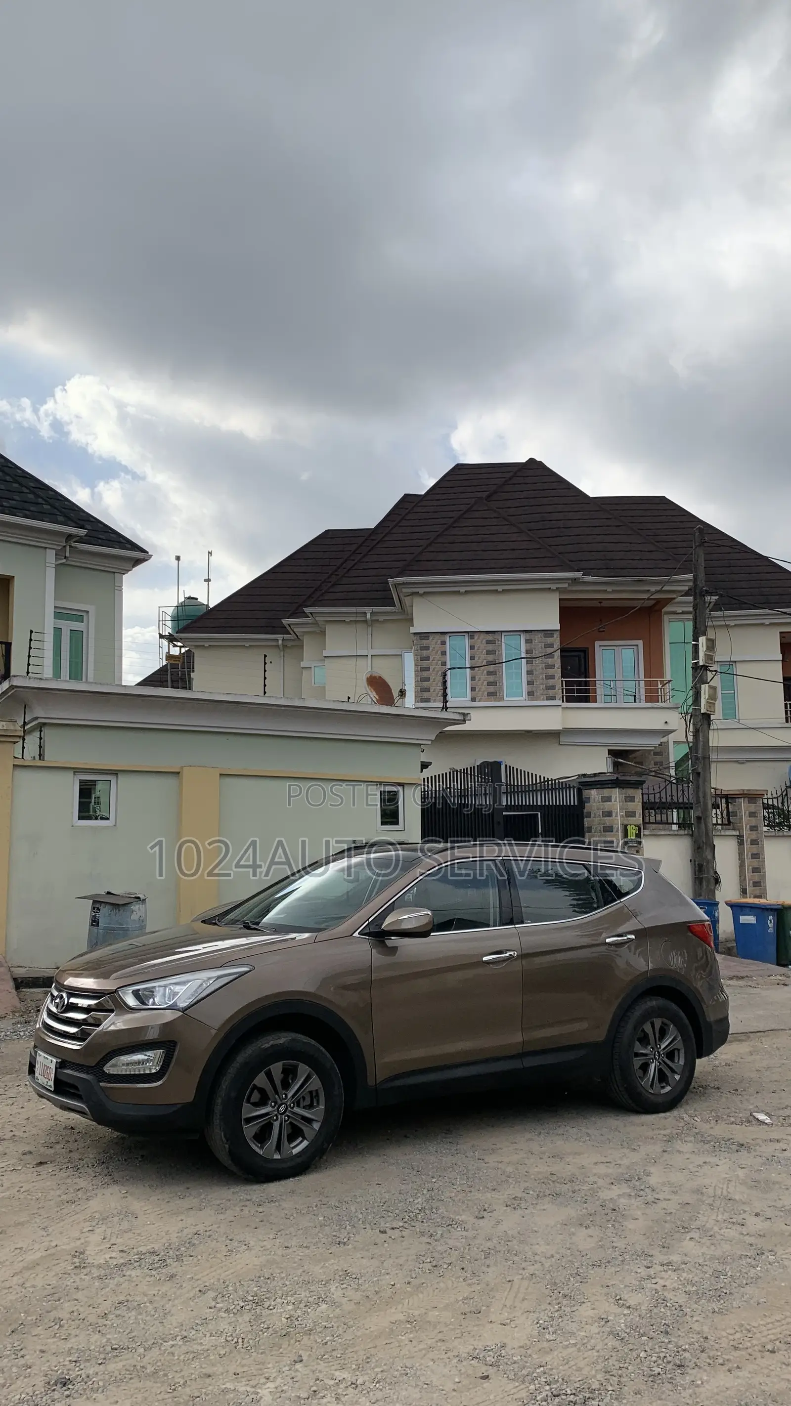 Hyundai Santa Fe 2016 Brown