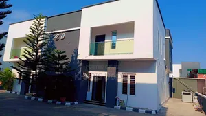 4bdrm Duplex in Lekki for sale