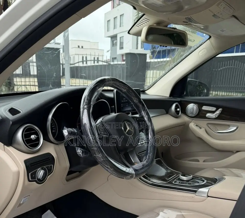Mercedes-Benz GLC-Class 2017 White