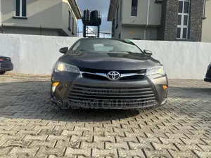 Toyota Camry XLE 4dr Sedan (2.5L 4cyl 6A) 2016 Gray