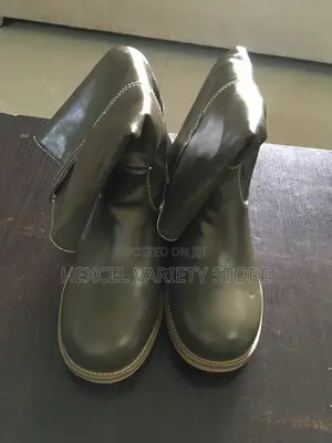 Leather Knee-High Boots - Comfortable Block Heels