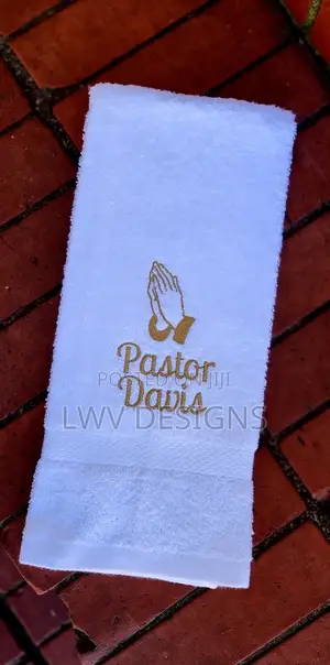 Customised Medium Bath Towel – Personalised Gift