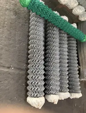 8fts X 10m Chain Link Mesh Wire , Fence Wire Mesh