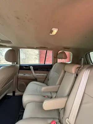Toyota Highlander SE 2012 White