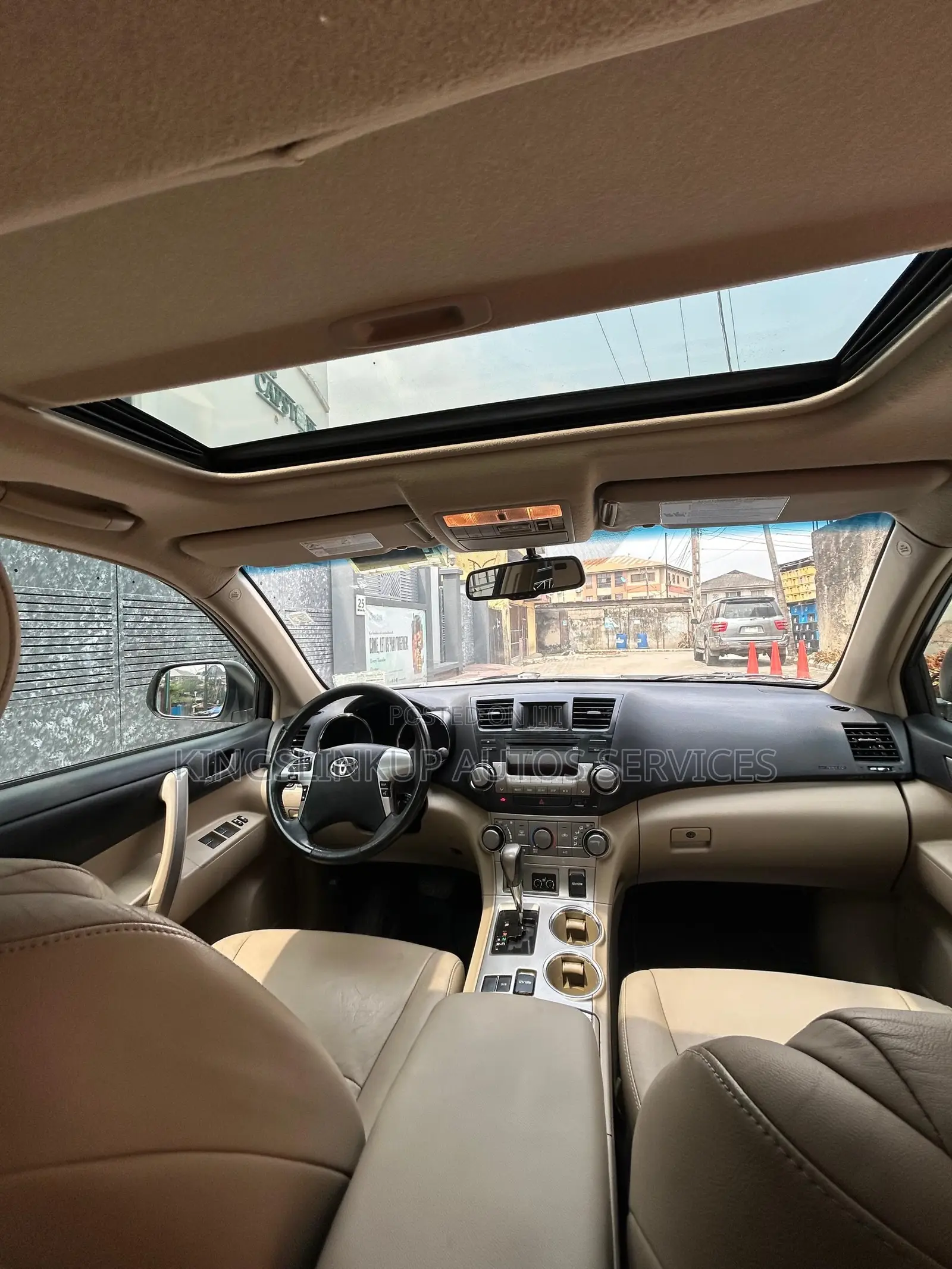 Toyota Highlander SE 2012 White