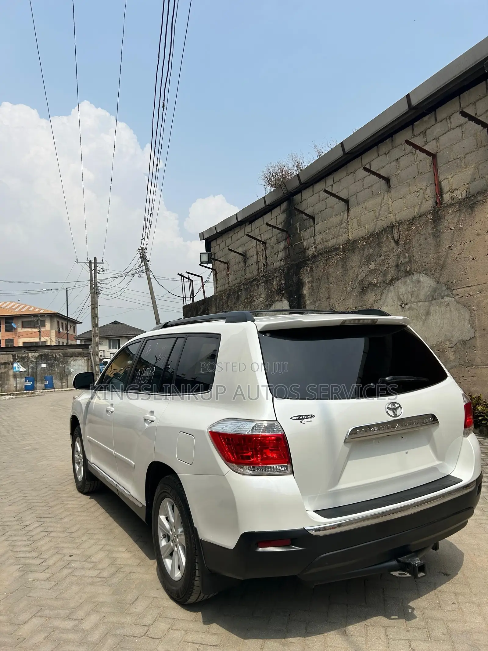 Toyota Highlander SE 2012 White