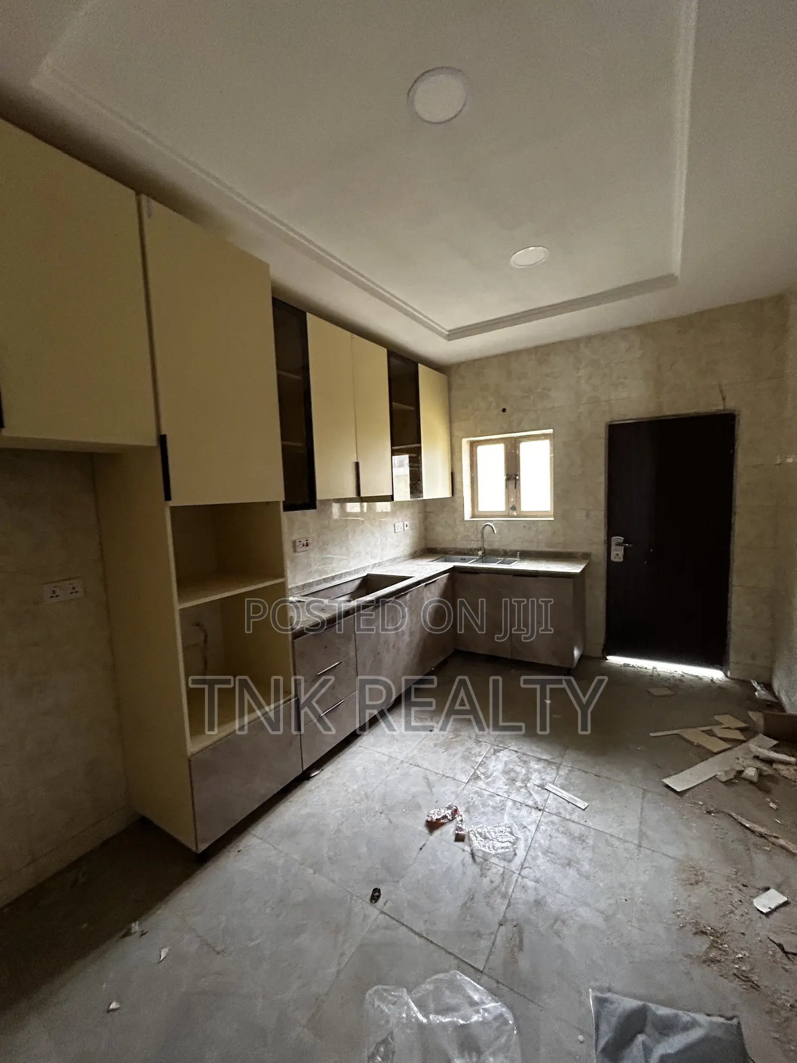 4 Bedroom Terrace for Sale