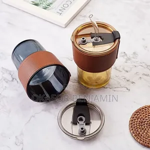 Amber Glass Beverage Cup With Lid and Straw