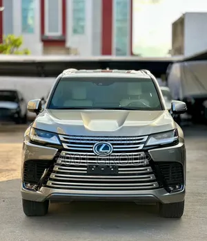 Lexus LX 2023 Gold