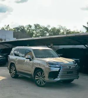 Lexus LX 2023 Gold