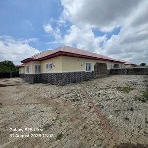 3bdrm Bungalow in Oil Spring Estate, Lugbe District for rent