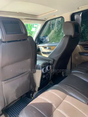 Land Rover Range Rover 2011 Black